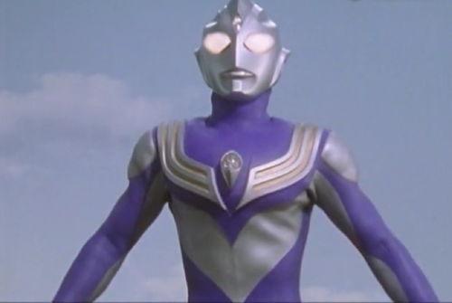 奥特曼成人服装孕妇视频